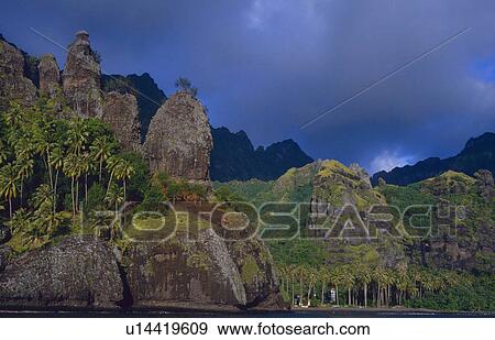 Stock Photo -  pazifik franz inseln marquesas fatu hiva. Fotosearch