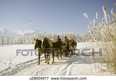 Stock Photo -  people sport outdoor verkehr activity aktiv. Fotosearch
