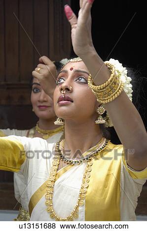 flowers dance beauty dancers kerala beautiful View Large Photo Image Stock Photo -  flowers dance beauty dancers kerala beautiful. Fotosearch