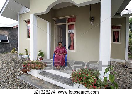 house indonesia crsbuilt darlina usman in suburb View Large Photo Image Picture - house indonesia crsbuilt darlina usman in suburb . Fotosearch