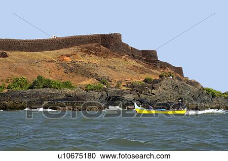 water bekal fort seen sea kanjangad kanhangad View Large Photo Image Stock Image - water bekal fort seen sea kanjangad kanhangad. Fotosearch