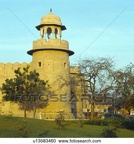 Cupola on top of sandstone walls of old fort now the Rajvilas Hotel near Jaipur in Rajastan View Large Photo Image Stock Image - Cupola on top of sandstone walls of old fort now the Rajvilas Hotel near Jaipur in Rajastan. Fotosearch