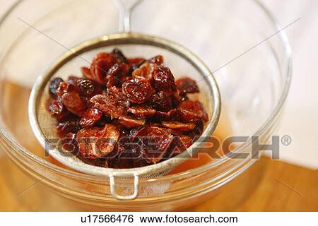 Stock Photograph - Cooked Figs / step shot. Fotosearch