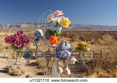 design descansos roadside memorial hwy 54 el tx View Large Photo Image Stock Image - design descansos roadside memorial hwy 54 el tx . Fotosearch