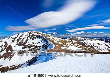 Ecosse Aberdeenshire Cairn Toul Regarder Les Neige A Couvert Cairn Toul Les Quatrième Plus Haut Montagne Dans Ecosse à Les