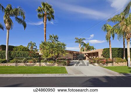 Front entrance of a luxurious villa View Large Photo Image Stock Image - Front entrance of a luxurious villa. Fotosearch