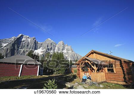 Backcountry Cabins Of Tonquin Amethyst Lake Lodge Below The