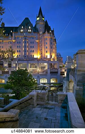 Fairmont Chateau Laurier Hotel Dans En Ville Ottawa Ontario Canada Banque D Image U Fotosearch