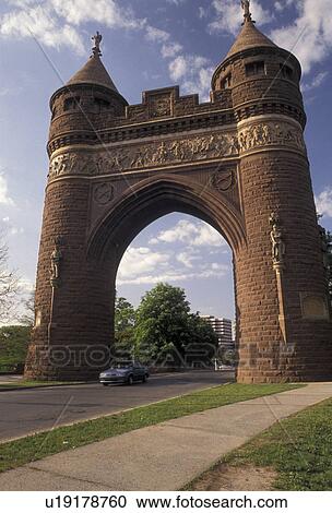 Stock Image -  arch, Hartford, Soldiers and Sailors Memorial, Connecticut, The Gothic and Romanesque revival towers of the Soldiers & Sailors Memorial Arch in downtown Hartford in the state of Connecticut.. Fotosearch