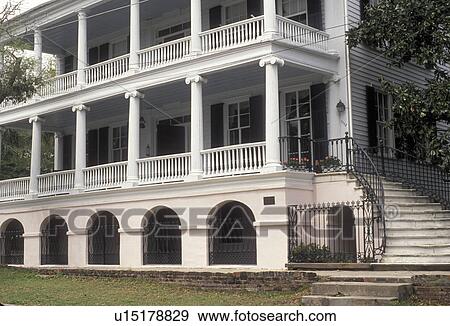 Beaufort, mansion, South Carolina, Milton Maxey House (Secession House) built in 1813 in the Historic District of Beaufort in the state of South Carolina. View Large Photo Image Stock Photo - Beaufort, mansion, South Carolina, Milton Maxey House (Secession House) built in 1813 in the Historic District of Beaufort in the state of South Carolina.. Fotosearch