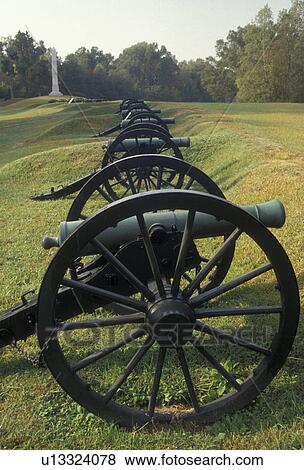 Stock Photo -  cannons, Vicksburg, Vicksburg National Military Park, Mississippi, Battery de Golyer at Vicksburg Nat'l Military Park in the state of Mississippi.. Fotosearch