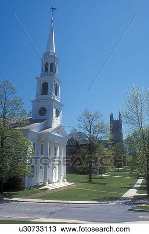 Stock Image -  collge, Williams College, university, Massachusetts, The Berkshires, Congregational Church at Williams College in Williamstown, Massachusetts in the spring.. Fotosearch