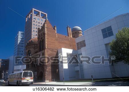 Stock Image -  Connecticut, Bridgeport, P. T. Barnum, The Barnum Museum in Bridgeport, Connecticut.. Fotosearch
