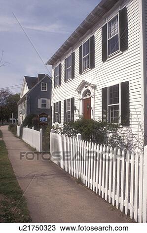 Stock Image -  Connecticut, Colonial houses in the Historic District of Guilford, Connecticut . Fotosearch