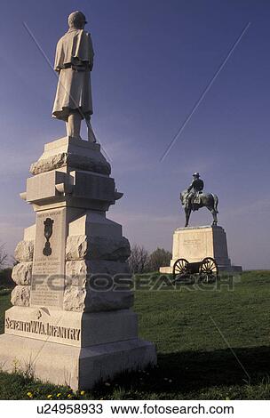 Stock Image -  Gettysburg, civil war, battlefield, Gettysburg National Military Park, Pennsylvania, Monuments at East Cemetery Hill in Gettysburg Nat'l Military Park in Gettysburg in the state of Pennsylvania.. Fotosearch