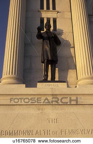 Stock Photo -  Gettysburg, civil war, battlefield, Gettysburg National Military Park, Pennsylvania, Statue of Abraham Lincoln on the Pennsylvania Memorial in Gettysburg Nat'l Military Park in Gettysburg in the state of Pennsylvania.. Fotosearch