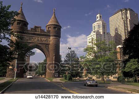 Hartford, arch, downtown, Soldiers and Sailors Memorial, Connecticut, Downtown skyline and Soldiers & Sailors Memorial Arch in Bushnell Park in Hartford in the state of Connecticut. View Large Photo Image Stock Image - Hartford, arch, downtown, Soldiers and Sailors Memorial, Connecticut, Downtown skyline and Soldiers & Sailors Memorial Arch in Bushnell Park in Hartford in the state of Connecticut.. Fotosearch