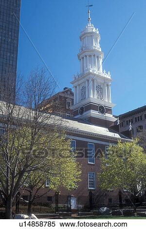 Hartford, Church, Connecticut, The 1807 Center Church (the fourth meetinghouse) in the capital city of Hartford, Connecticut in the spring. View Large Photo Image Stock Photography - Hartford, Church, Connecticut, The 1807 Center Church (the fourth meetinghouse) in the capital city of Hartford, Connecticut in the spring. . Fotosearch