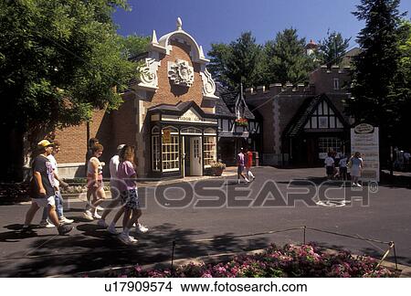 Hershey, Pennsylvania, Hersheypark, Visitors at the entrance of Hershey Park in Hershey in the state of Pennsylvania. View Large Photo Image Picture - Hershey, Pennsylvania, Hersheypark, Visitors at the entrance of Hershey Park in Hershey in the state of Pennsylvania. . Fotosearch