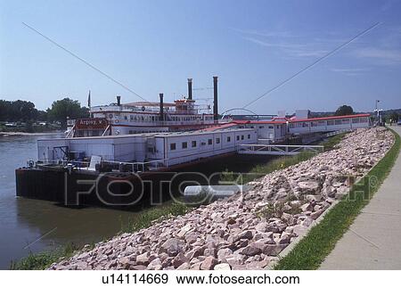 Iowa, Sioux City, casino, Belle of Sioux City Riverboat Casino on the Missouri River in Sioux City View Large Photo Image Stock Photo - Iowa, Sioux City, casino, Belle of Sioux City Riverboat Casino on the Missouri River in Sioux City. Fotosearch