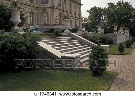 Stock Image -  mansion, Newport, The Elms, Chateau, Rhode Island, The Elms a neoclassical mansion in Newport in the state of Rhode Island. The Elms mansion is a National Historical Landmark.. Fotosearch
