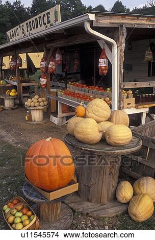 outdoor market, North Georgia, Appalachian Mountains, Produce market displays pumpkins, gourds, and apples in the fall in Blairsville in the state of Georgia. View Large Photo Image Picture - outdoor market, North Georgia, Appalachian Mountains, Produce market displays pumpkins, gourds, and apples in the fall in Blairsville in the state of Georgia. . Fotosearch