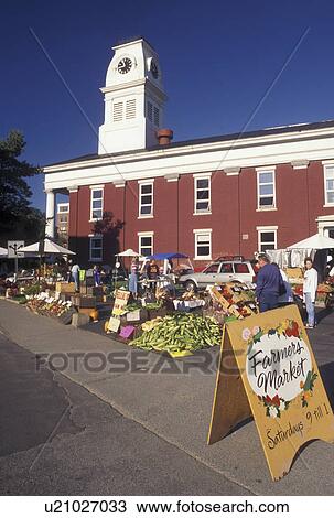 outdoor market, Vermont, Montpelier, People shopping at The Saturday Farmers Market next to the Washington County Courthouse in Montpelier in the state of Vermont. View Large Photo Image Stock Image - outdoor market, Vermont, Montpelier, People shopping at The Saturday Farmers Market next to the Washington County Courthouse in Montpelier in the state of Vermont. . Fotosearch
