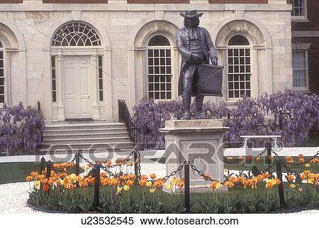Philadelphia, Pennsylvania, Pennsylvania Hospital, William Penn Statue and spring flowers at the entrance to Pennsylvania Hospital in downtown Philadelphia, the first hospital in the United States. View Large Photo Image Stock Photography - Philadelphia, Pennsylvania, Pennsylvania Hospital, William Penn Statue and spring flowers at the entrance to Pennsylvania Hospital in downtown Philadelphia, the first hospital in the United States. . Fotosearch