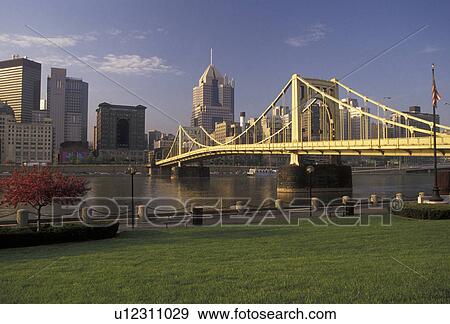 Pittsburgh, downtown, skyline, Pennsylvania, View of the downtown skyline and 9th street Bridge in Pittsburgh along the Allegheny River in the state of Pennsylvania. View Large Photo Image Stock Photo - Pittsburgh, downtown, skyline, Pennsylvania, View of the downtown skyline and 9th street Bridge in Pittsburgh along the Allegheny River in the state of Pennsylvania.. Fotosearch