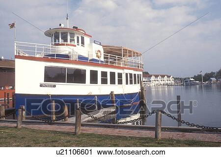 tour boat, Chesapeake Bay Maritime Museum, Maryland, St. Michaels ...