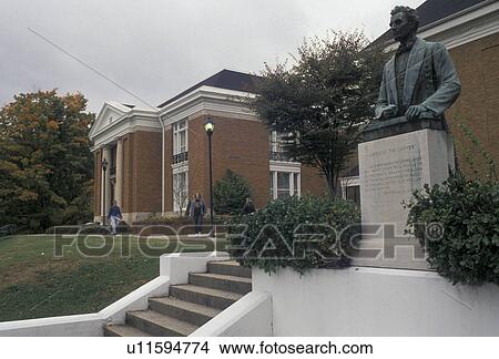 Picture -  university, Abraham Lincoln, college, Tennessee, Bust of Lincoln at the Abraham Lincoln Museum on the campus of the Lincoln Memorial University in Harrogate in the state of Tennessee.. Fotosearch