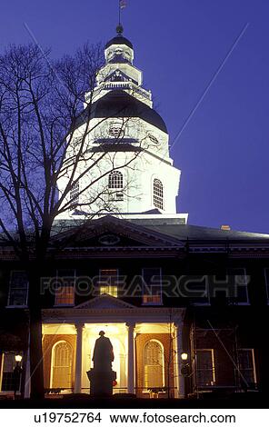 Picture -  Annapolis, State House, State Capitol, MD, Maryland, The Maryland State House in the evening in the capital city of Annapolis.. Fotosearch