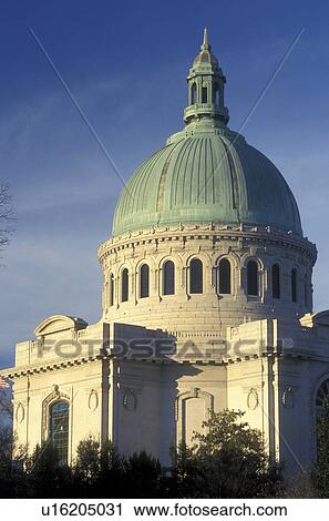 Stock Image -  Annapolis, U. S. Naval Academy, MD, Maryland, Cathedral of the Navy, the Naval Academy Chapel, on the campus of the United States Naval Academy in Annapolis.. Fotosearch