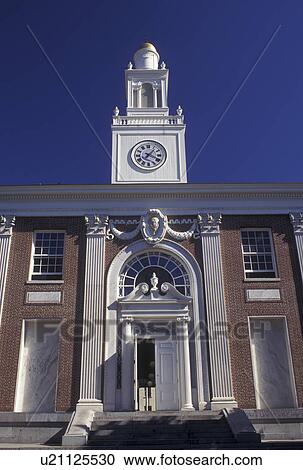 Stock Image -  Burlington, Vermont, City Hall in downtown Burlington, VT.. Fotosearch