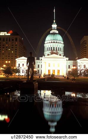 courthouse, St. Louis, MO, Missouri, Reflection of the Old Courthouse in the pond at Kiener Plaza in downtown Saint Louis in the evening. Jefferson National Expansion Memorial. View Large Photo Image Stock Image - courthouse, St. Louis, MO, Missouri, Reflection of the Old Courthouse in the pond at Kiener Plaza in downtown Saint Louis in the evening. Jefferson National Expansion Memorial.. Fotosearch