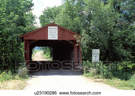 Stock Photograph -  covered bridge, Waterford, PA, Pennsylvania, Old Kissing Bridge. . Fotosearch