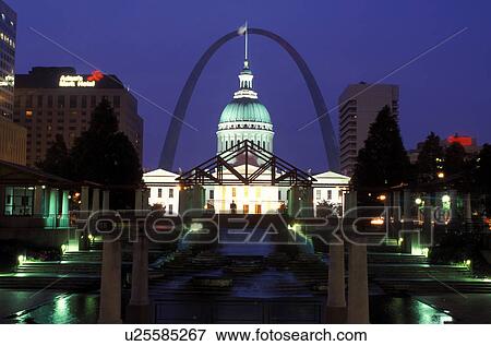 downtown skyline, St. Louis, MO, Missouri, View of the Old Courthouse and Gateway Arch from Kiener Plaza in downtown Saint Louis in the evening. Jefferson National Expansion Memorial. View Large Photo Image Stock Photo - downtown skyline, St. Louis, MO, Missouri, View of the Old Courthouse and Gateway Arch from Kiener Plaza in downtown Saint Louis in the evening. Jefferson National Expansion Memorial.. Fotosearch