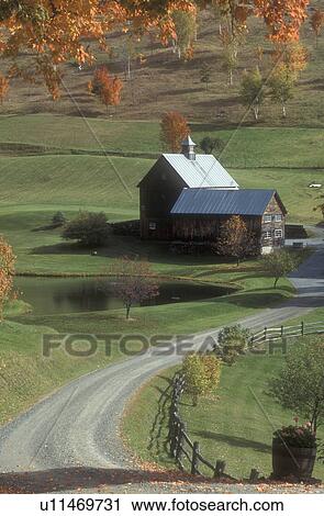farm, fall, South Pomfret, VT, Vermont, Dirt road leads down to Sleepy Hollow Farm in autumn. View Large Photo Image Stock Image - farm, fall, South Pomfret, VT, Vermont, Dirt road leads down to Sleepy Hollow Farm in autumn.. Fotosearch