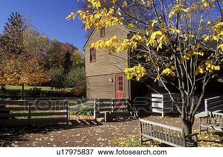 Farmington, Connecticut, CT, The Stanley Whitman House in Farmington in the autumn. View Large Photo Image Stock Photo - Farmington, Connecticut, CT, The Stanley Whitman House in Farmington in the autumn.. Fotosearch