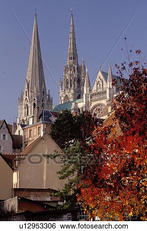 Stock Photograph -  France, Chartres, cathedral, Centre, Europe, Eure-et-Loir, 13th century Cathedrale Notre Dame in Chartres in the autumn.. Fotosearch