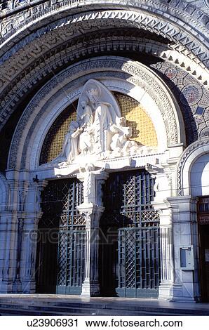 Stock Image -  France, Lourdes, pilgrim, Hautes-Pyrenees, Midi-Pyrenees, Europe, World Pilgrimage Center, Basilica of the Rosary.. Fotosearch