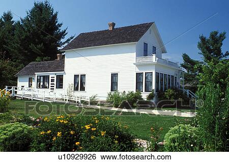 Stock Photograph -  Judy Garland, Grand Rapids, MN, Minnesota, Judy Garland Birthplace Historic House in Grand Rapids.. Fotosearch