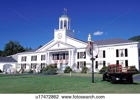 Stock Image -  museum, attraction, New Hampshire, Glen, NH, Heritage-New Hampshire. . Fotosearch