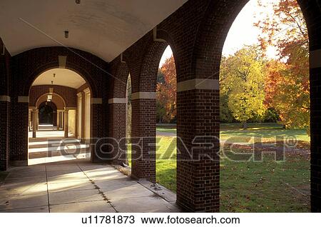 Stock Image -  Saratoga Springs, spa, baths, New York, NY, Roosevelt Baths at Saratoga Spa State Park in Saratoga Springs in the autumn.. Fotosearch