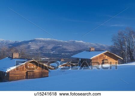 Snow Covered Chalets Trapp Family Lodge Lodging Tfl Stowe