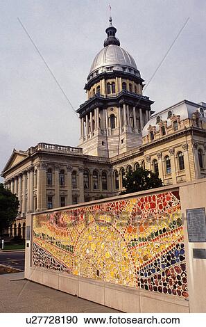 Stock Image -  Springfield, State Capitol, capitol, Statehouse, IL, Illinois, The Illinois State Capitol building in the capital city of Springfield, Illinois. . Fotosearch