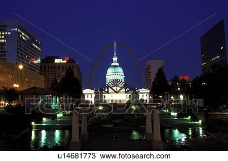 St. Louis, MO, Missouri, View of the Old Courthouse and Gateway Arch from Kiener Plaza in downtown Saint Louis in the evening. Jefferson National Expansion Memorial. View Large Photo Image Stock Image - St. Louis, MO, Missouri, View of the Old Courthouse and Gateway Arch from Kiener Plaza in downtown Saint Louis in the evening. Jefferson National Expansion Memorial.. Fotosearch