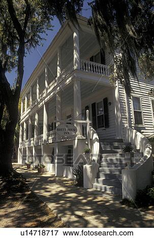Beaufort, B&B, lodging, South Carolina, SC, The Rhett House Inn in the Historic District in the town of Beaufort in the spring. View Large Photo Image Stock Photo - Beaufort, B&B, lodging, South Carolina, SC, The Rhett House Inn in the Historic District in the town of Beaufort in the spring.. Fotosearch