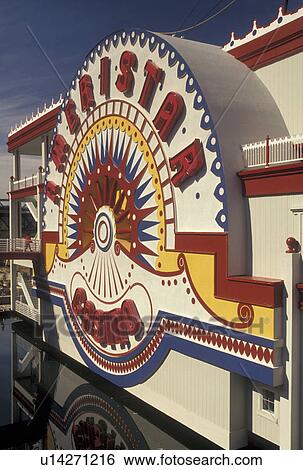 Stock Photograph -  casino, riverboat, Mississippi, steamboat, Vicksburg, MS, Ameristar Riverboat Casino on the Mississippi River in Vicksburg.. Fotosearch