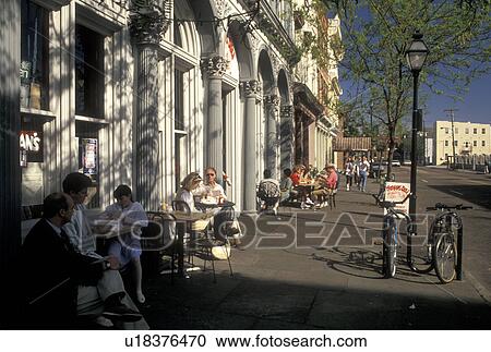 Charleston, South Carolina, SC, Outdoor cafTs along Meeting Street in downtown Charleston in the spring. View Large Photo Image Stock Image - Charleston, South Carolina, SC, Outdoor cafTs along Meeting Street in downtown Charleston in the spring.. Fotosearch
